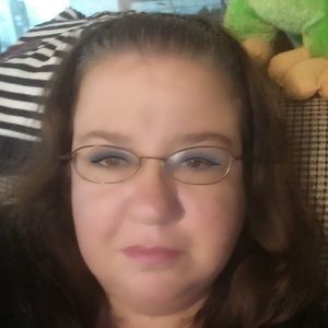 Meet your Posher, Monique